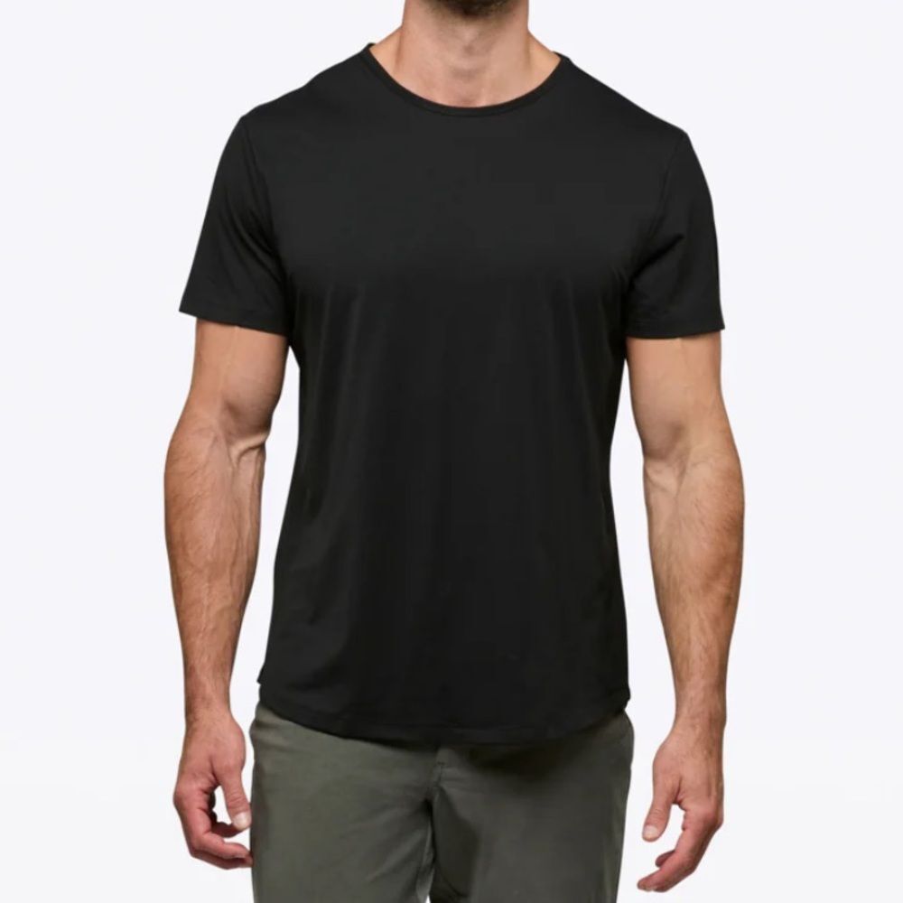 CUTS - AO Curve-Hem Tee in Black